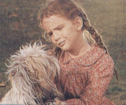 Laura bên chú chó Jack ngày mới đến thảo nguyên, là người yêu động vật nên hình ảnh Laura luôn gắn liền với những chó, ngựa... Jack là con chó đầu tiên của Laura, sau đó là chú chó Bandit.